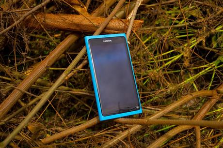 Guardiamo da vicino lo smartphone Nokia N9 MeeGo : Photo Gallery