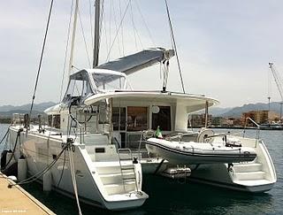 Alla ricerca dei delfini alle isole eolie...in catamarano!!!