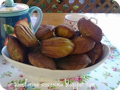 ...madeleines tè matcha e pepe rosa...