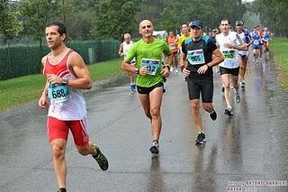 La strada è quella giusta, ma è allagata (mezza di Monza 2011).