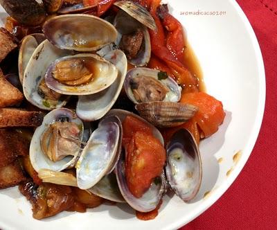 Peperoni, Vongole, Zafferano e pane croccante