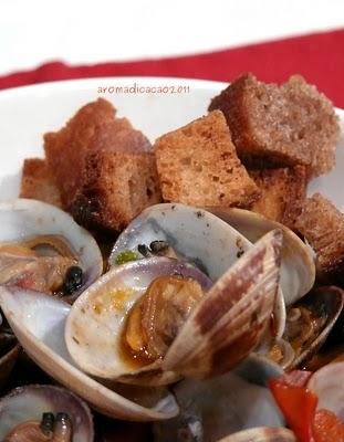 Peperoni, Vongole, Zafferano e pane croccante