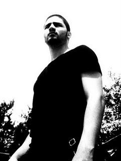 2012 il rapato per l'uomo è sempre di moda :) galleria immagini