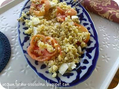 ...bulgur con patè di ventresca di tonno all'arancia e uova sode....