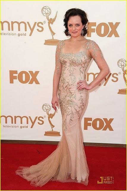 Emmy Awards 2011: Strappone sul red carpet