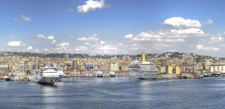 Porto di NAPOLI a spezzoni by Enrico