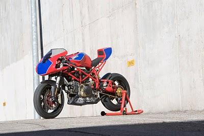 RAD02 Montjuich TT by Radical Ducati