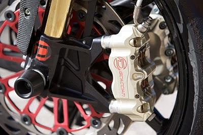 RAD02 Montjuich TT by Radical Ducati