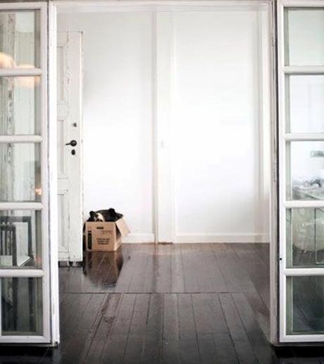 Somebody likes white rooms