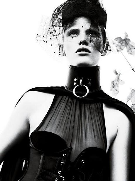 Lo Stile Bondage di Mert & Marcus dalle Pagine di Interview, Settembre 2011