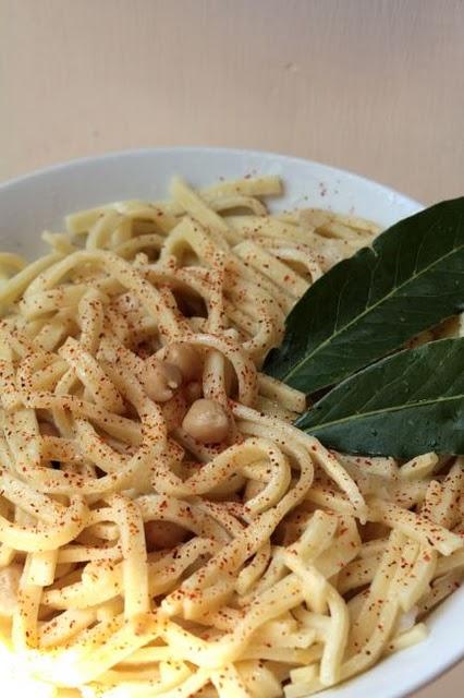 Tagliolini e ceci al profumo di alloro