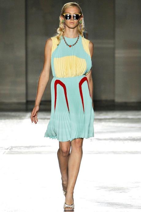 prada-primavera-2012-04