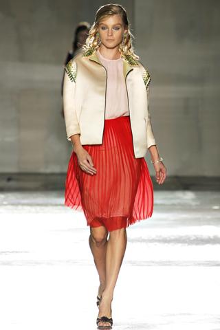 Milano Moda Donna: Prada P/E 2012