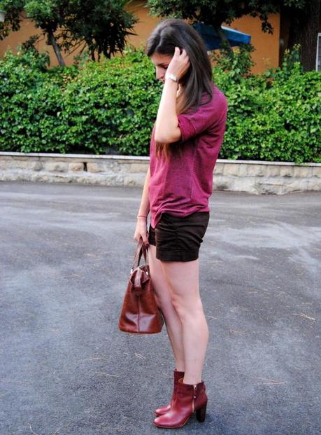 OUTFIT: Burgundy ankle boots and top