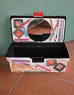 Riciclaggio divertente: il beauty case under 14 / Idée sympa et récup: la trousse à maquillage pour jeune fille