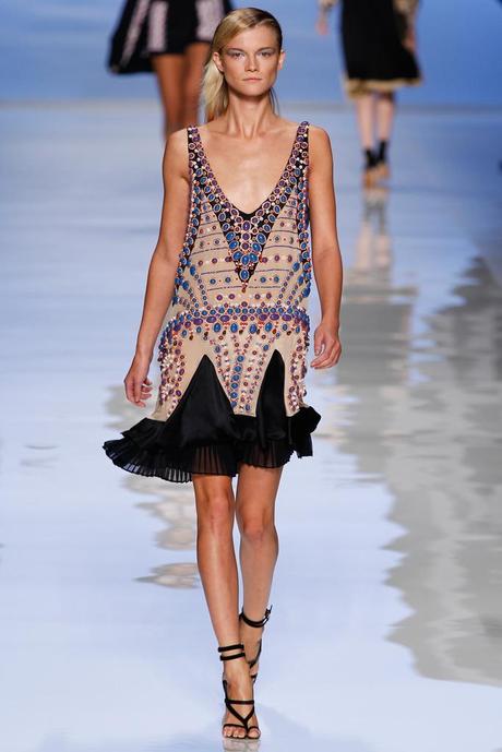 etro-donna-primavera-2012-04