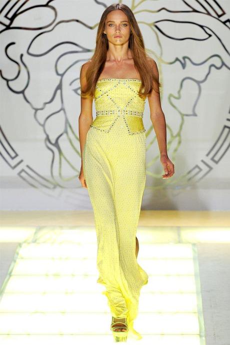 versace-donna-primavera-01