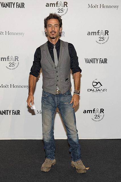 raz-degan-amfar-milano-2011