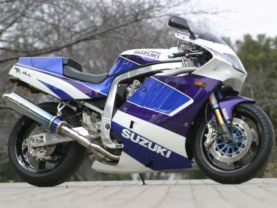 Suzuki GSX-R 1100 N by Advantage