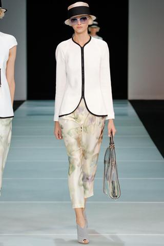 Milano Moda Donna: Emporio Armani P/E 2012