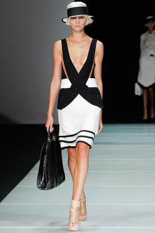 Milano Moda Donna: Emporio Armani P/E 2012