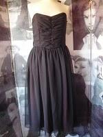 WE love VINTAGE petite robe noir!