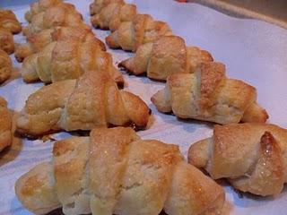 E COME PER MAGIA........CROISSANTS.........!!!!