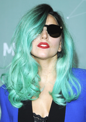 Lady Gaga Presentera' un Cortometraggio Durante la Fashion Week di Parigi