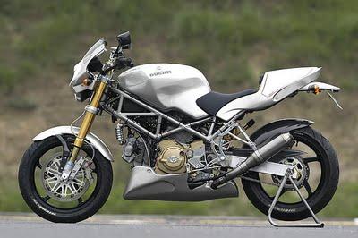 Ducati Monster 1100 S ie by Riding House