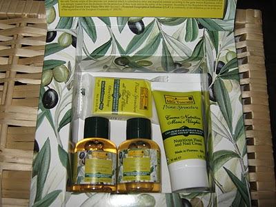 Idea Toscana: cosmetici all'Olio di Oliva Toscano da regalare e regalarsi!