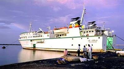 26 settembre 2002, traghetto affonda al largo del Gambia, una strage