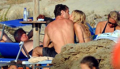 jude-law-sienna-miller-ponza-13