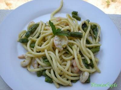 Scialatielli con Asparagi, Gamberi e Menta