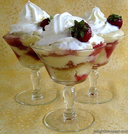 Trifle, english traditional pudding