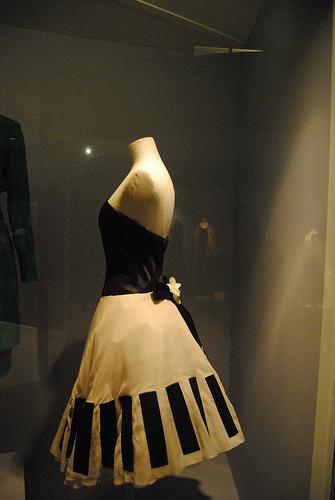 My Pics - Victoria&Albert; Museum - where fashion is art