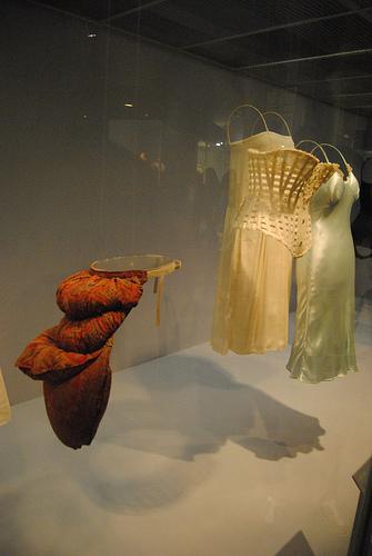 My Pics - Victoria&Albert; Museum - where fashion is art