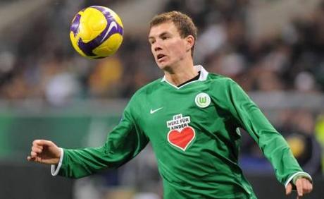 Hoeness gela la Juve: «Dzeko resta al Wolfsburg»