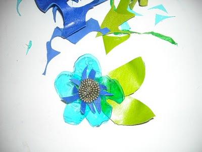 .•:*♥* :•. .•:*♥* :•. tutorial.•:*♥* :•. .•:*♥* :•.  plastica e pelle? boh, mah chissà... leather and plastic...mhhh who knows?