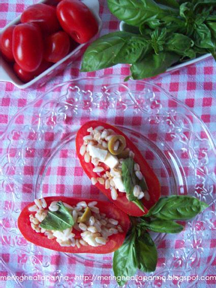 Pomodori ripieni di farro alla caprese