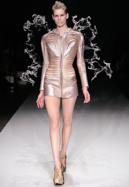 irisvanherpen-by tenditrendy-7