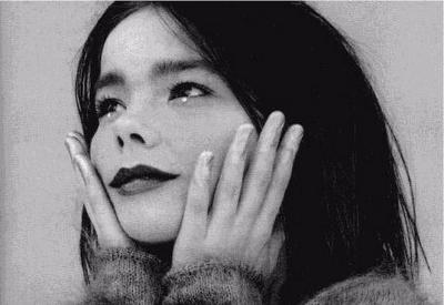 OMG !!! Bjork Looks so OLD Now !!!! :O