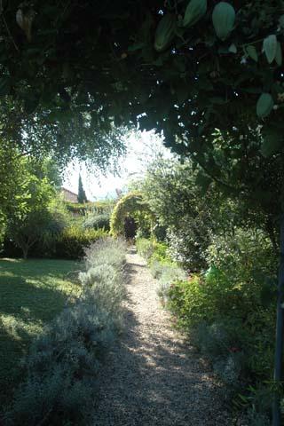Il Giardino dei Poeti e il giardino letterario Delfino.