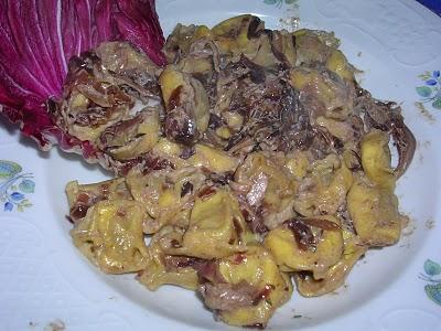 Tortellini al prosciutto crudo con radicchio e philadelphia