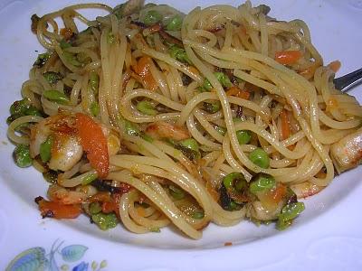 Spaghetti ai gamberetti in salsa di soia