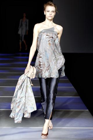 Milano Moda Donna: Giorgio Armani P/E 2012