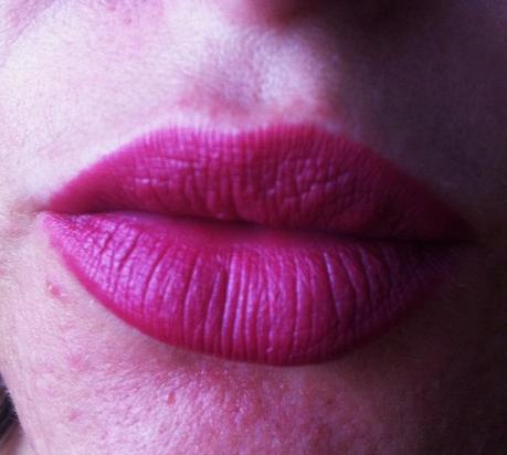 M.A.C. Lipstick : Captive ...