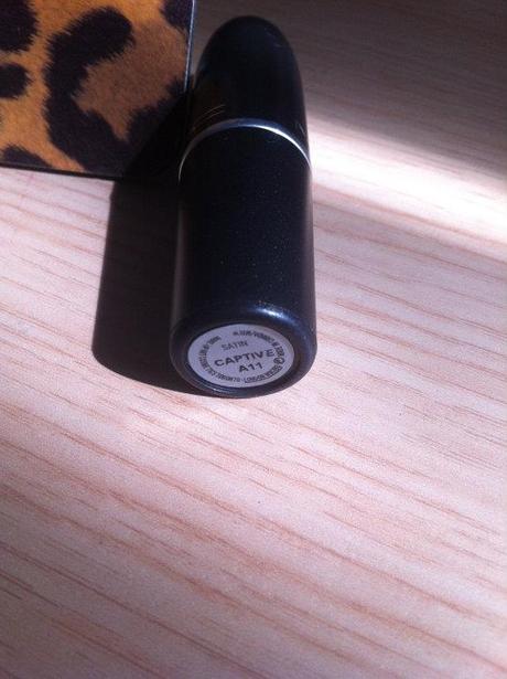 M.A.C. Lipstick : Captive ...