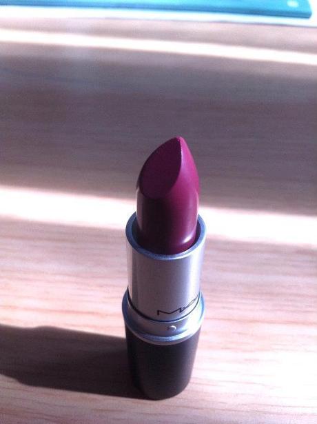 M.A.C. Lipstick : Captive ...