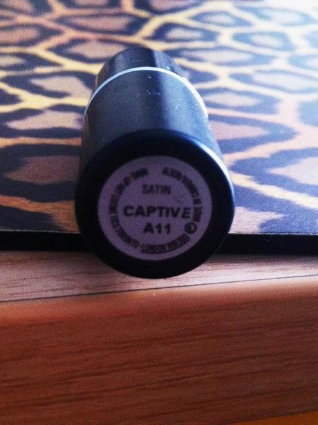 M.A.C. Lipstick : Captive ...