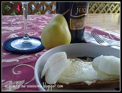 ...con una fetta di pane si può osare di tutto: bruschette!...